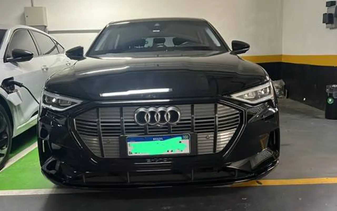 AUDI E-TRON ELÉTRICO PERFORMANCE QUATTRO — foto 1 de 5