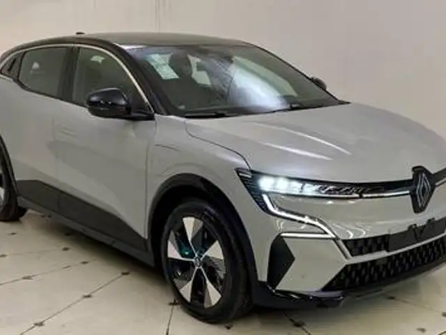 RENAULT MEGANE 60 KW ELÉTRICO E-TECH EV60 em São Paulo, SP