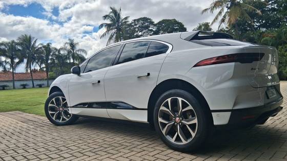 JAGUAR I-PACE 90 KW EV400 SE AWD ELÉTRICO em Belo Horizonte, MG
