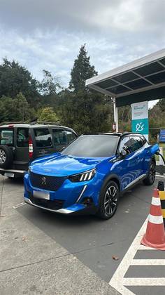 PEUGEOT 2008 50 KW ELÉTRICO E-GT em Campos do Jordão, SP