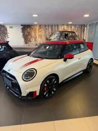 MINI COOPER 54,2 KW ELÉTRICO JOHN COOPER WORKS em Goiânia, GO