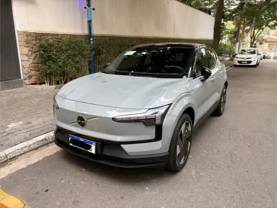 VOLVO EX30 51 KW ELÉTRICO PLUS em São Paulo, SP