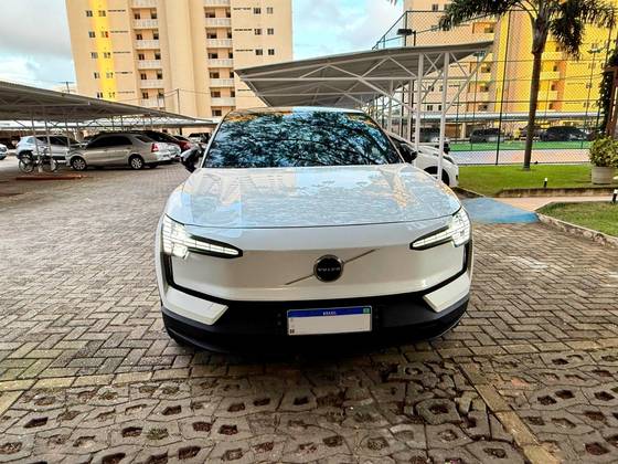 VOLVO EX30 69 KW ELÉTRICO PLUS em Natal, RN