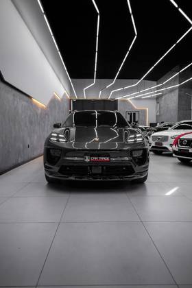 PORSCHE MACAN 4S ELÉTRICO em Porto Alegre, RS