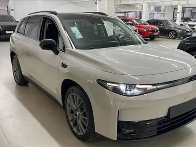 LEAPMOTOR C10 69,9 KW BEV em Barueri, SP