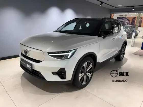 VOLVO XC40 P6 RECHARGE ELECTRIC PLUS em Santos, SP