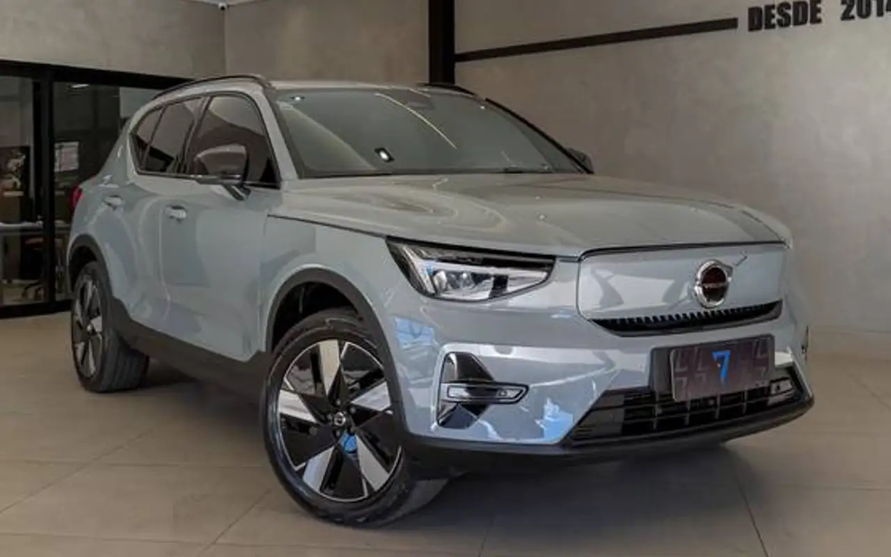 VOLVO EX40 P6 RECHARGE ELECTRIC PLUS — foto 1 de 20