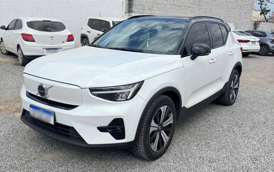 VOLVO XC40 P6 RECHARGE ELECTRIC PLUS em São Mateus, ES