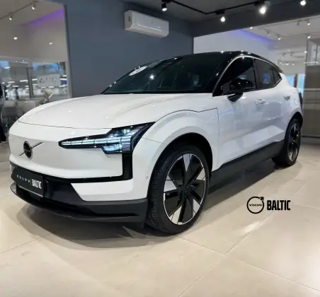 VOLVO EX30 69 KW ELÉTRICO ULTRA em Santos, SP