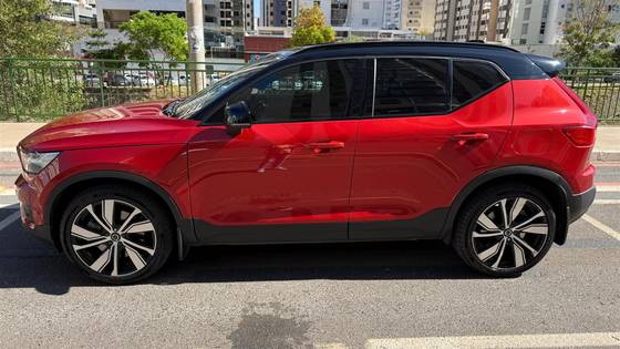 VOLVO XC40 P8 RECHARGE ELECTRIC BEV PURE AWD em Brasília, DF