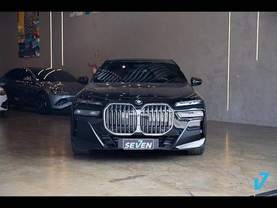 BMW i7 ELÉTRICO XDRIVE60 M SPORT em São Paulo, SP