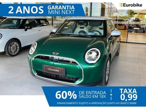 MINI COOPER 49,2 KW ELÉTRICO 2P SE em Brasília, DF