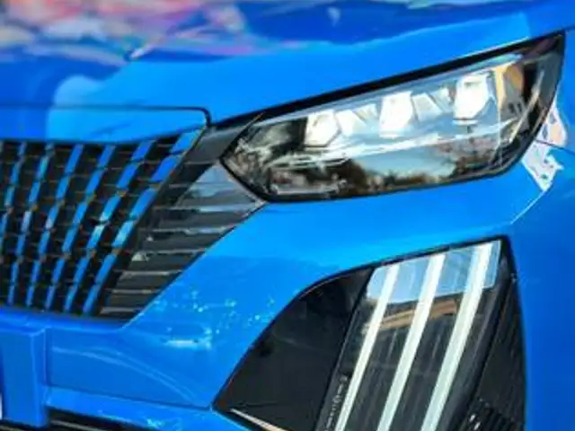 PEUGEOT 2008 54 KW ELÉTRICO E-GT em Campinas, SP