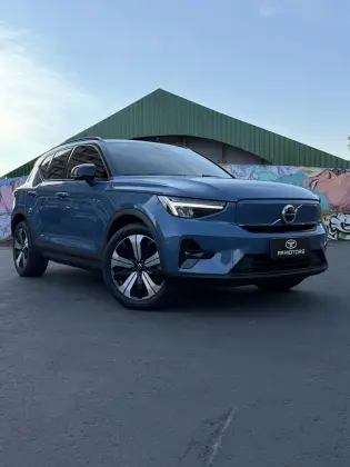 VOLVO XC40 P6 RECHARGE ELECTRIC PLUS em Goiânia, GO