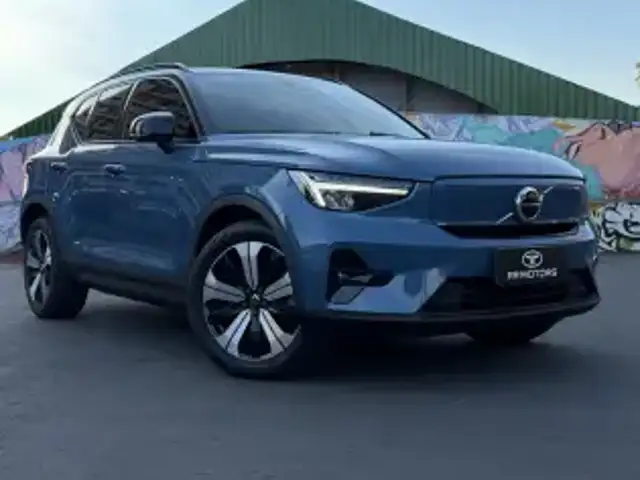 VOLVO XC40 P6 RECHARGE ELECTRIC PLUS em Goiânia, GO