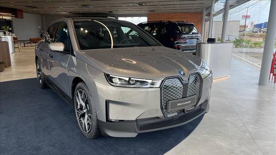 BMW iX ELÉTRICO XDRIVE40 em Natal, RN