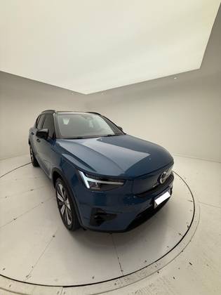VOLVO XC40 P6 RECHARGE ELECTRIC PLUS em São José dos Campos, SP