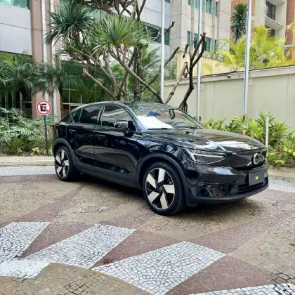 VOLVO C40 P8 RECHARGE TWIN ELECTRIC ULTIMATE AWD em São Paulo, SP