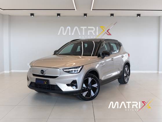 VOLVO XC40 P6 RECHARGE ELECTRIC PLUS em São José, SC