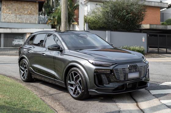 AUDI Q6 E-TRON 100 KW ELÉTRICO PERFORMANCE BLACK QUATTRO em São Paulo, SP