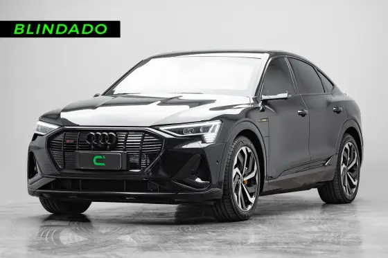 AUDI E-TRON ELÉTRICO SPORTBACK PERFORMANCE BLACK QUATTRO em Porto Alegre, RS