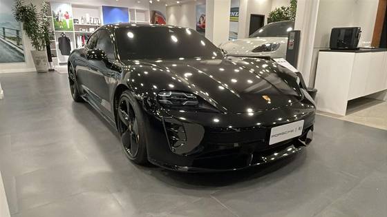 PORSCHE TAYCAN TURBO ELÉTRICO em Rio de Janeiro, RJ