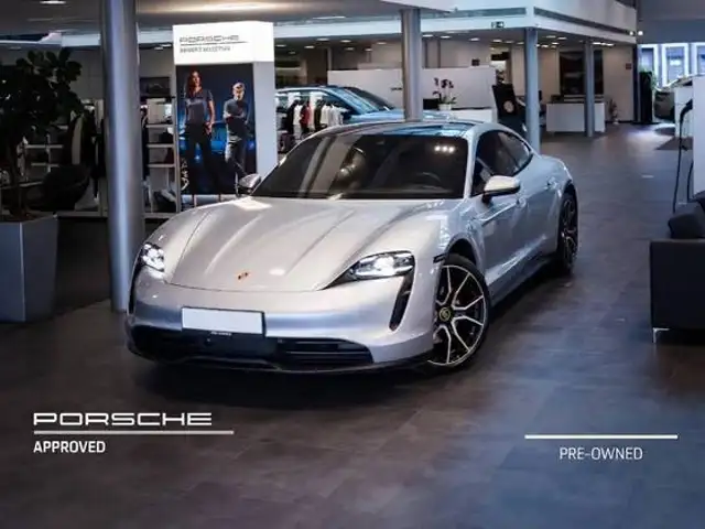PORSCHE TAYCAN 4S ELÉTRICO em Nova Trento, SC