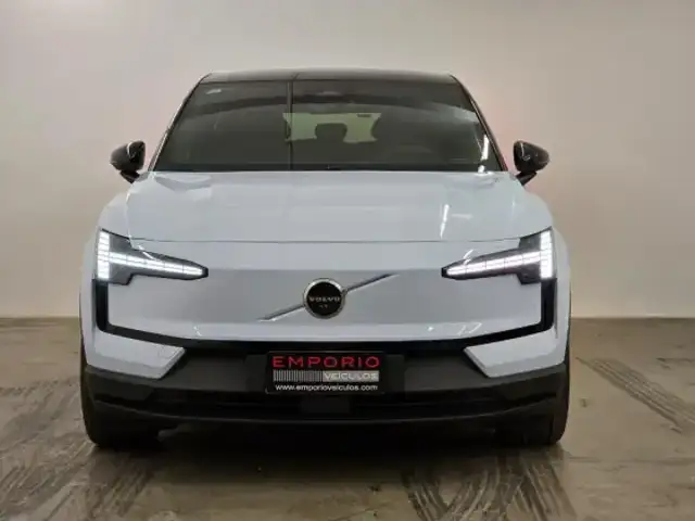 VOLVO EX30 69 KW ELÉTRICO PERFORMANCE ULTRA em Porto Alegre, RS