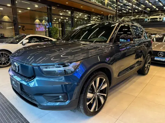 VOLVO XC40 P8 RECHARGE ELECTRIC BEV PURE AWD em São Paulo, SP