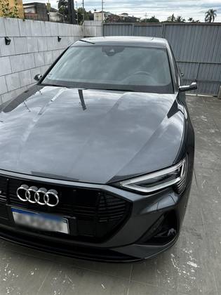 AUDI E-TRON ELÉTRICO SPORTBACK PERFORMANCE BLACK QUATTRO em Biguaçu, SC