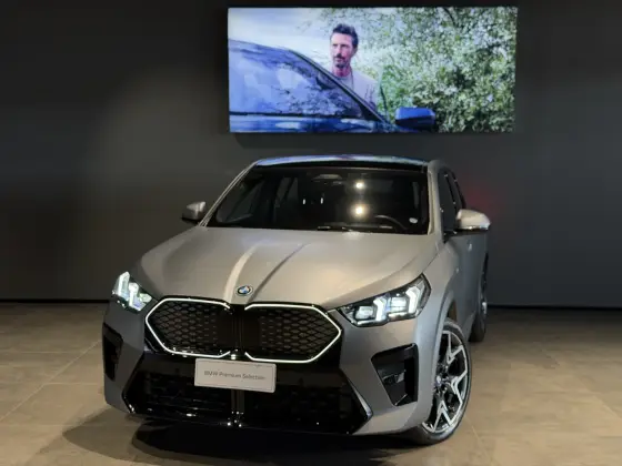 BMW iX2 64,8 KW ELÉTRICO XDRIVE30 M SPORT em Goiânia, GO