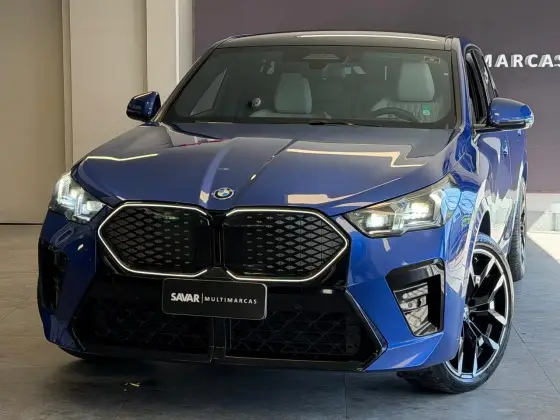 BMW iX2 64,8 KW ELÉTRICO XDRIVE30 M SPORT em Porto Alegre, RS