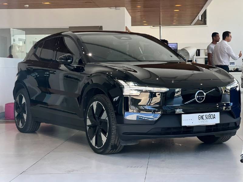 VOLVO EX30 69 KW ELÉTRICO ULTRA em Salvador, BA