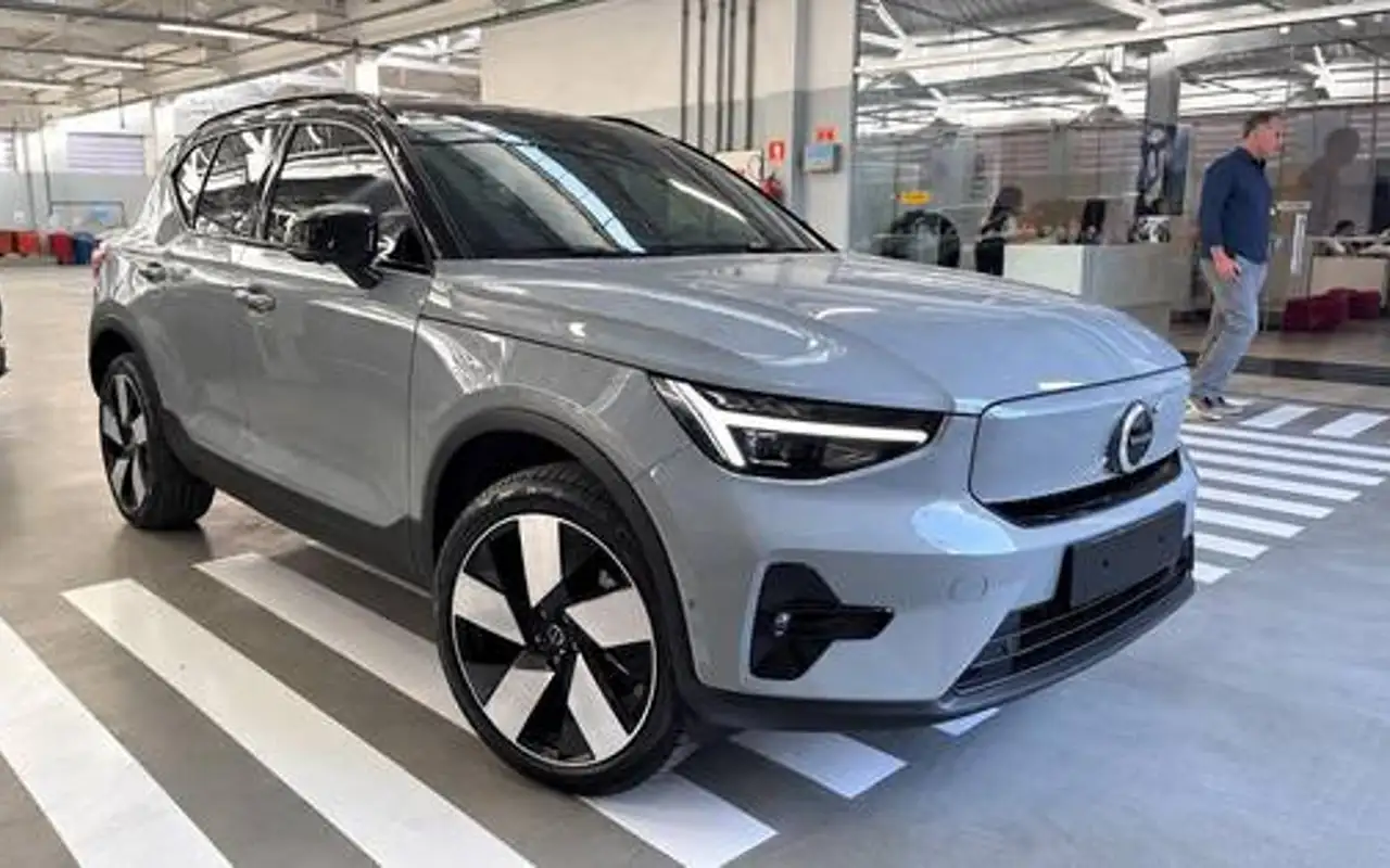 VOLVO EX40 P8 RECHARGE TWIN ELECTRIC ULTRA AWD — foto 1 de 5