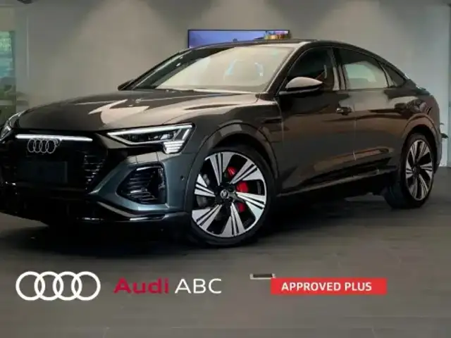 AUDI Q8 E-TRON 55 ELÉTRICO SPORTBACK PERFORMANCE BLACK QUATTRO em Santo André, SP