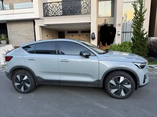 VOLVO EX30 69 KW ELÉTRICO PLUS em Curitiba, PR
