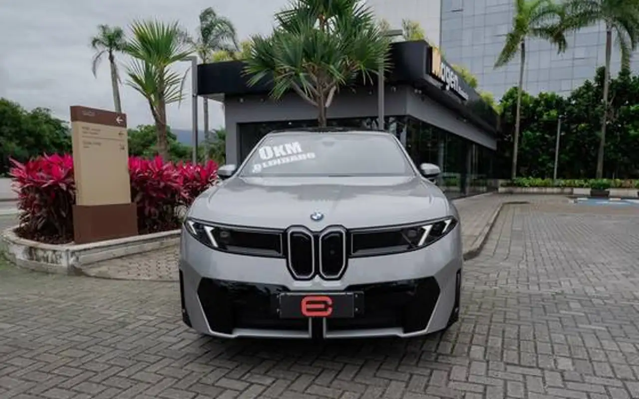 BMW iX3 108,7 KW ELÉTRICO 50 XDRIVE — foto 1 de 9