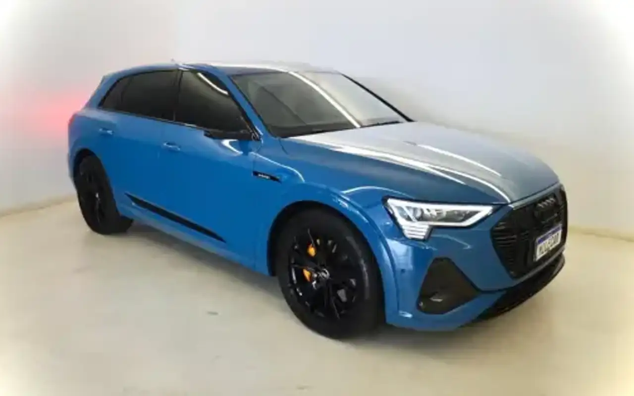 AUDI E-TRON ELÉTRICO SPORTBACK PERFORMANCE BLACK QUATTRO — foto 1 de 15