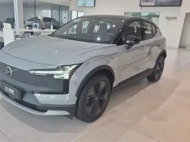 VOLVO EX30 69 KW ELÉTRICO CROSS COUNTRY em Goiânia, GO