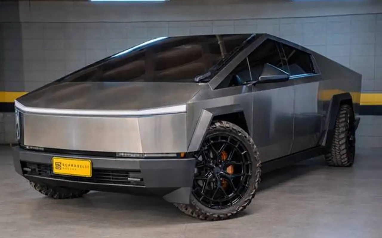 TESLA CYBERTRUCK 122,4 KW ELÉTRICO AWD — foto 1 de 19