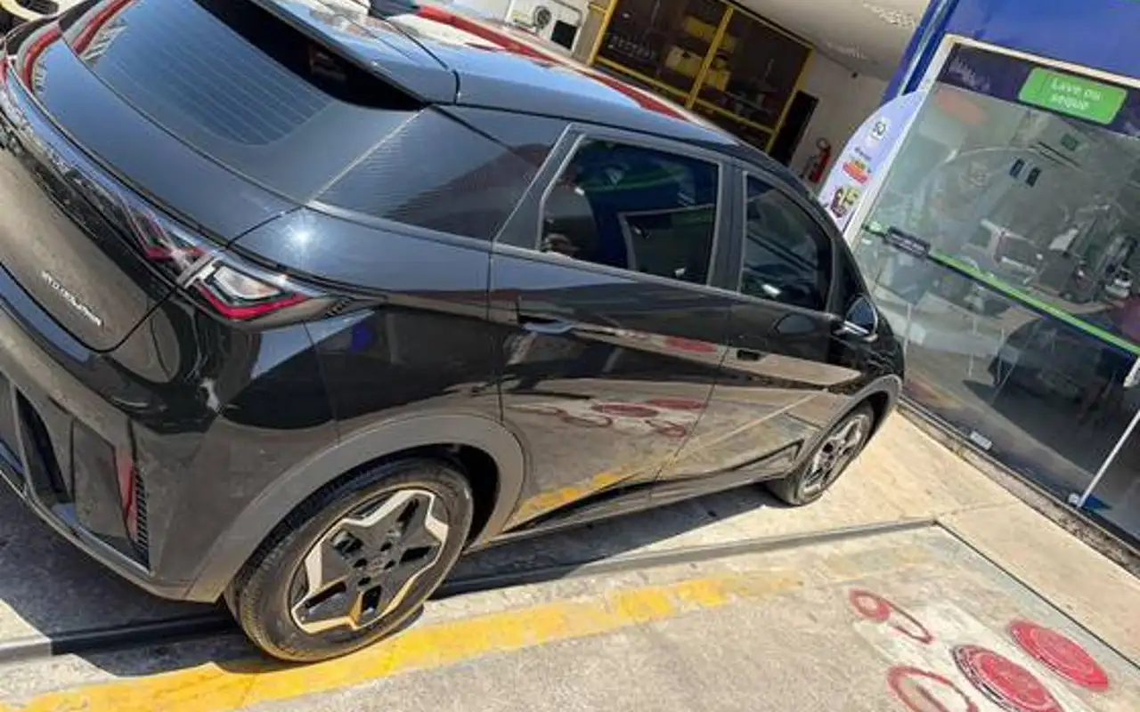 BYD DOLPHIN 44,9 KW ELÉTRICO — foto 1 de 8