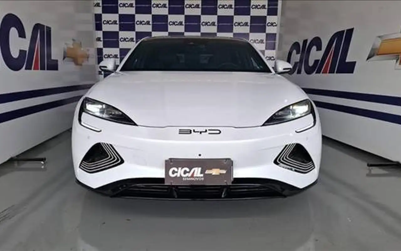 BYD SEAL 82,5 KW ELÉTRICO AWD — foto 1 de 8