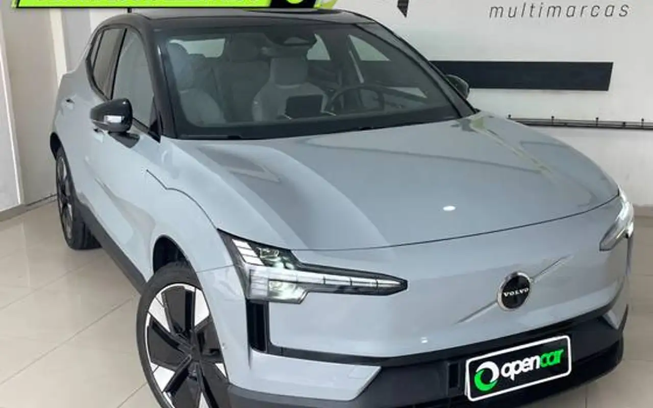 VOLVO EX30 69 KW ELÉTRICO ULTRA — foto 1 de 13