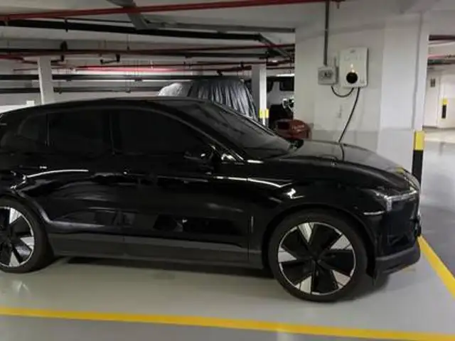 VOLVO EX30 69 KW ELÉTRICO ULTRA em Rio de Janeiro, RJ