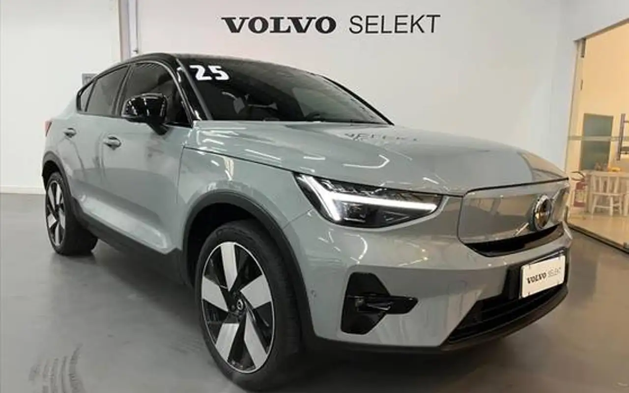 VOLVO EC40 P8 RECHARGE TWIN ELECTRIC ULTRA AWD — foto 1 de 18