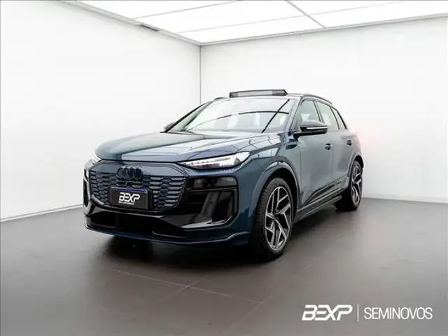 AUDI Q6 E-TRON 100 KW ELÉTRICO PERFORMANCE BLACK QUATTRO em Barueri, SP