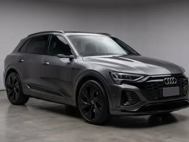 AUDI Q8 E-TRON 55 ELÉTRICO LAUNCH EDITION QUATTRO em São Paulo, SP