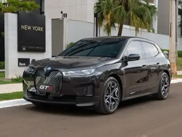 BMW iX ELÉTRICO XDRIVE40 em Brasília, DF