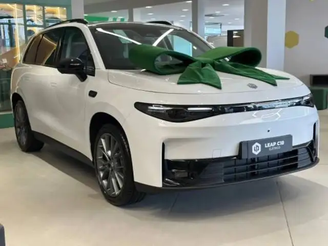 LEAPMOTOR C10 69,9 KW BEV em Niterói, RJ