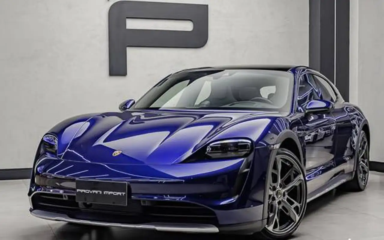 PORSCHE TAYCAN 4 CROSS TURISMO ELÉTRICO — foto 1 de 15